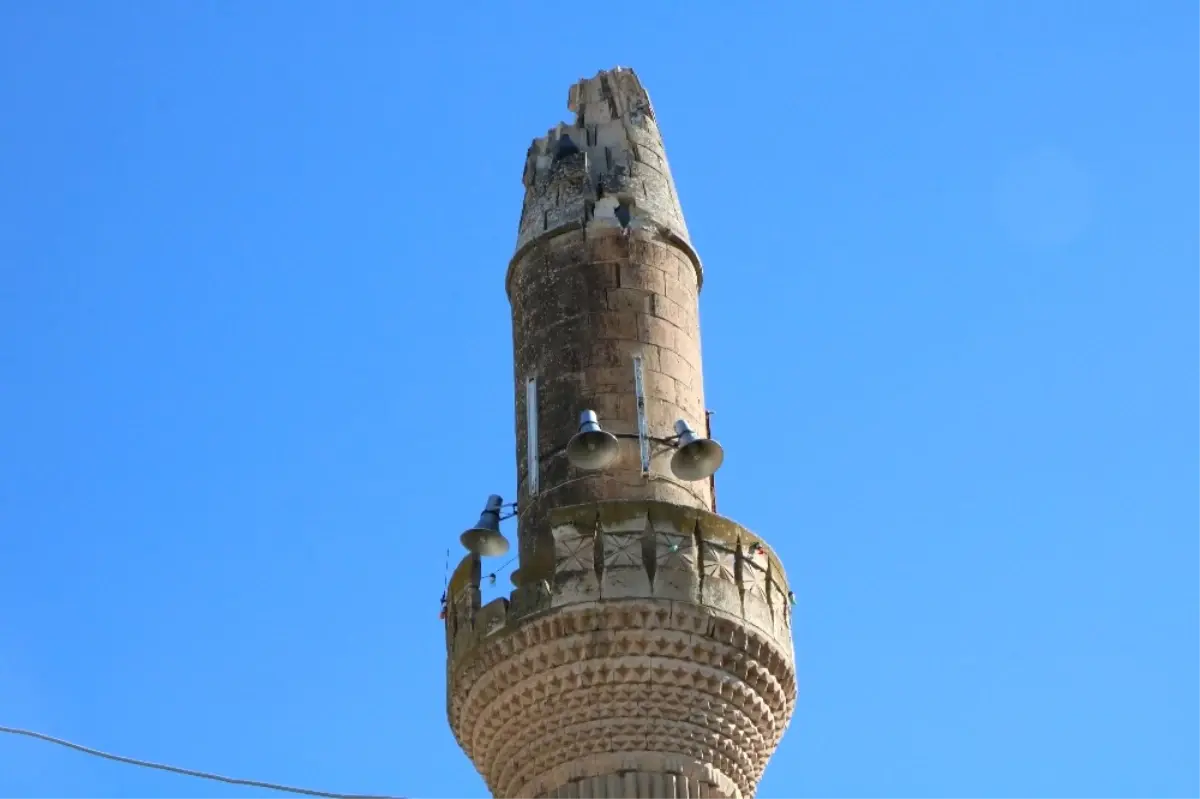 Gaziantep\'te Minareye Yıldırım Düştü