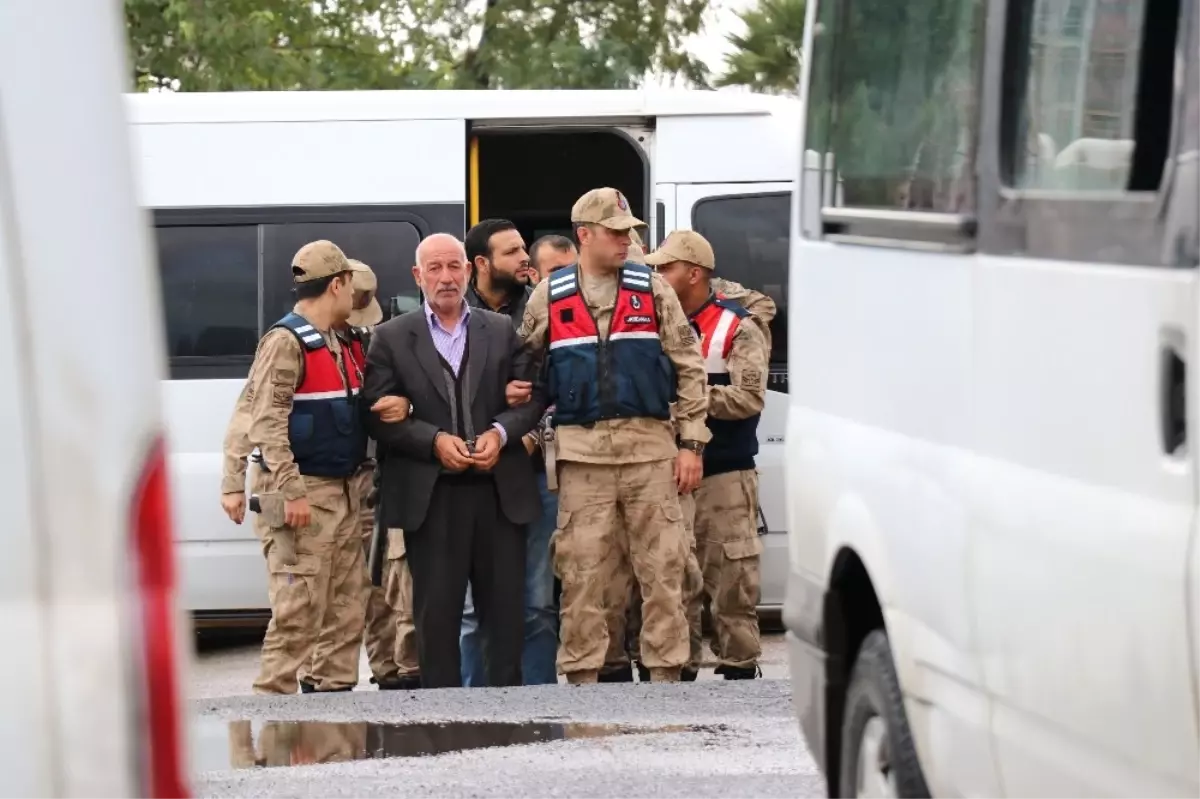 Gözaltına Alınan Muhtar ve Azalar Adliyeye Sevk Edildi