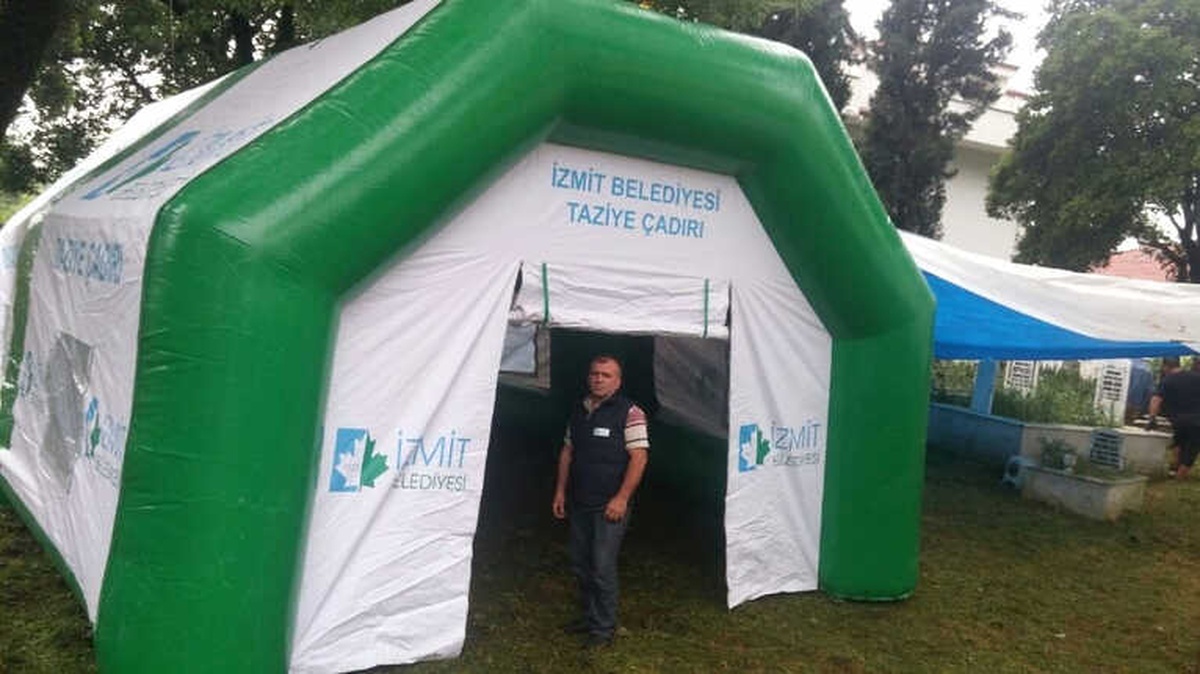 İzmit\'ten Taziye Çadırı Hizmeti