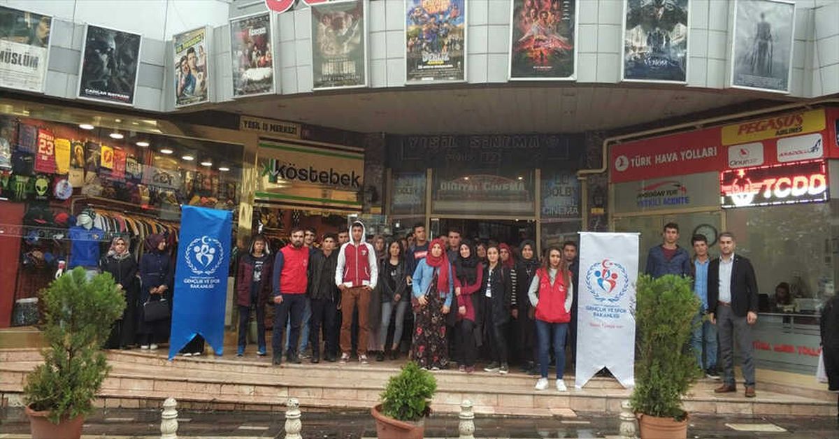 Kaleli Gençler Sinemada Buluştu
