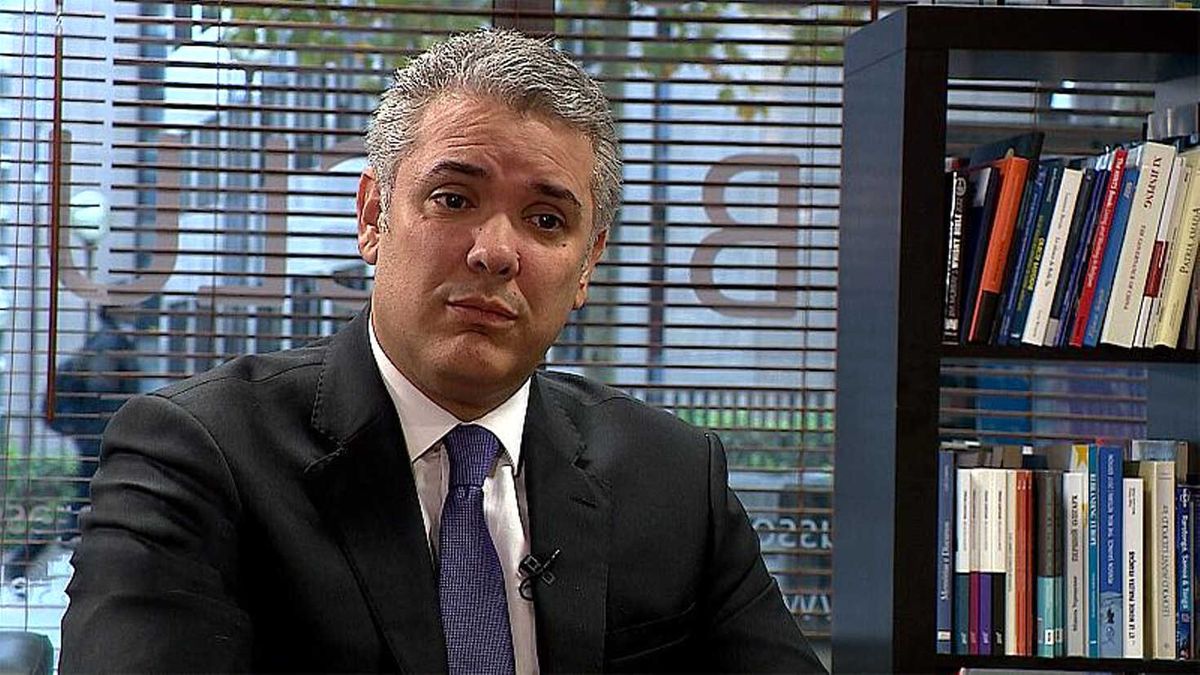 Kolombiya Devlet Başkanı Ivan Duque: Uluslararası Toplum Maduro\'ya Daha Sert Olmalı