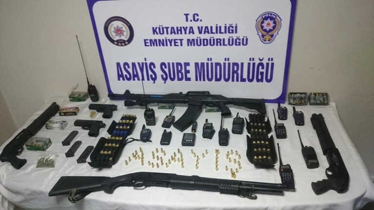Kütahya\'da \'Polis Telsizi\' Operasyonu