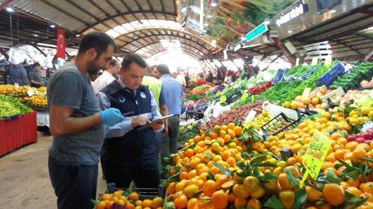 Manisa Büyükşehir Zabıtasından Pazar Esnafına Denetim