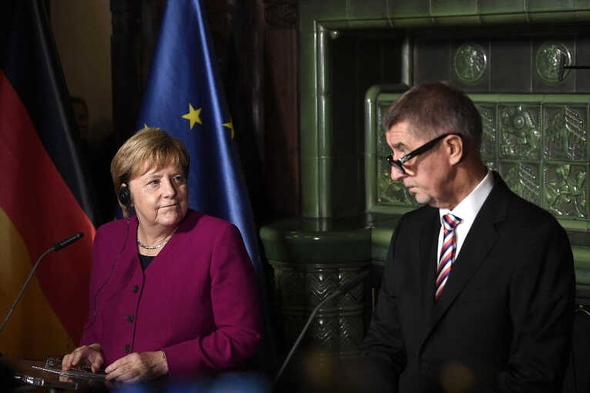 Merkel\'den Suudi Arabistan\'a Rest