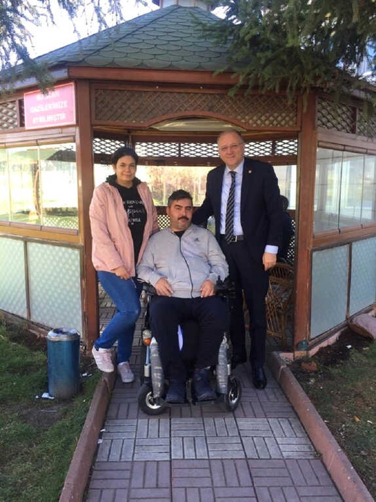 Milletvekili Koçer, Gazi Olan Polis Memuru Bilgili\'yi Ziyaret Etti