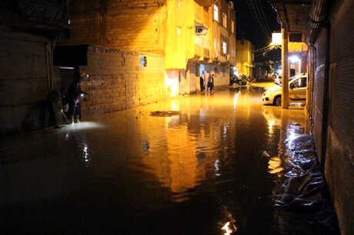 Sağanak, Nusaybin\'de Cadde ve Sokakları Göle Çevirdi