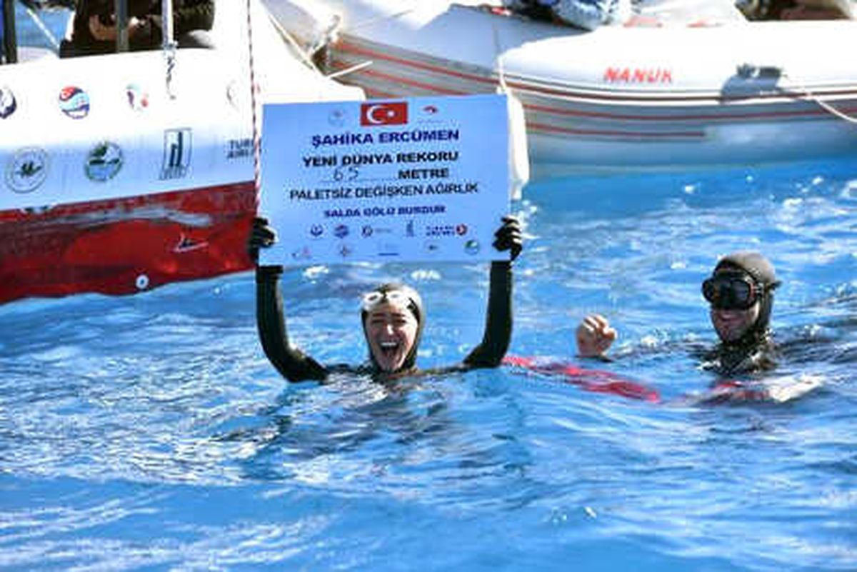 Şahika Ercümen\'den Salda Gölü\'nde Dünya Rekoru (2) - Yeniden