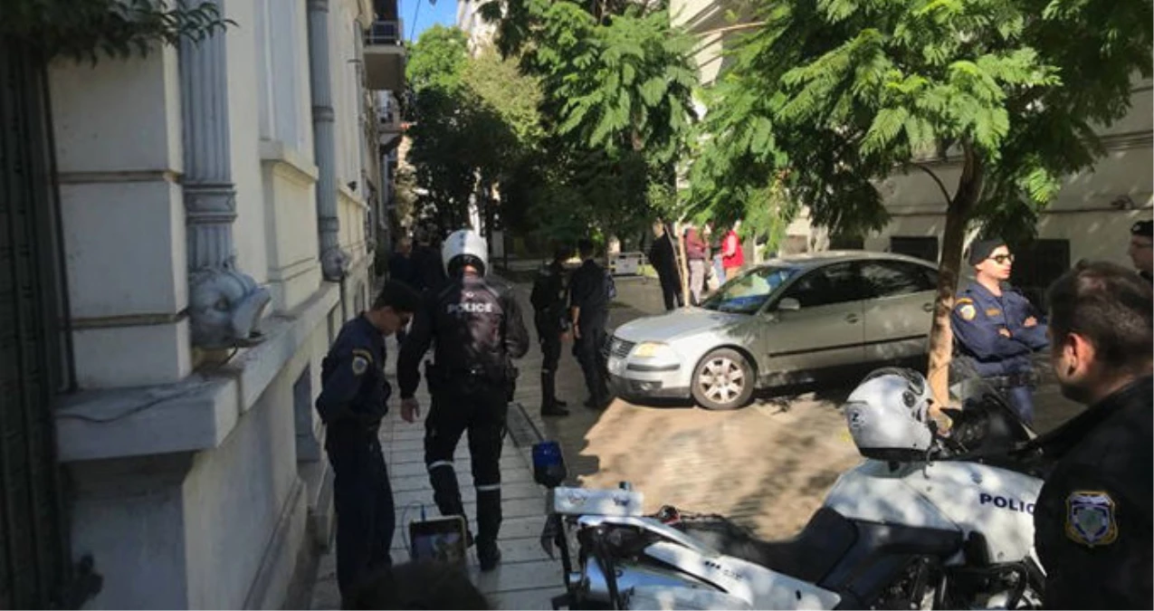 Yunan Dışişleri Bakanlığı Binasında Bomba Alarmı! Bina Tahliye Edildi