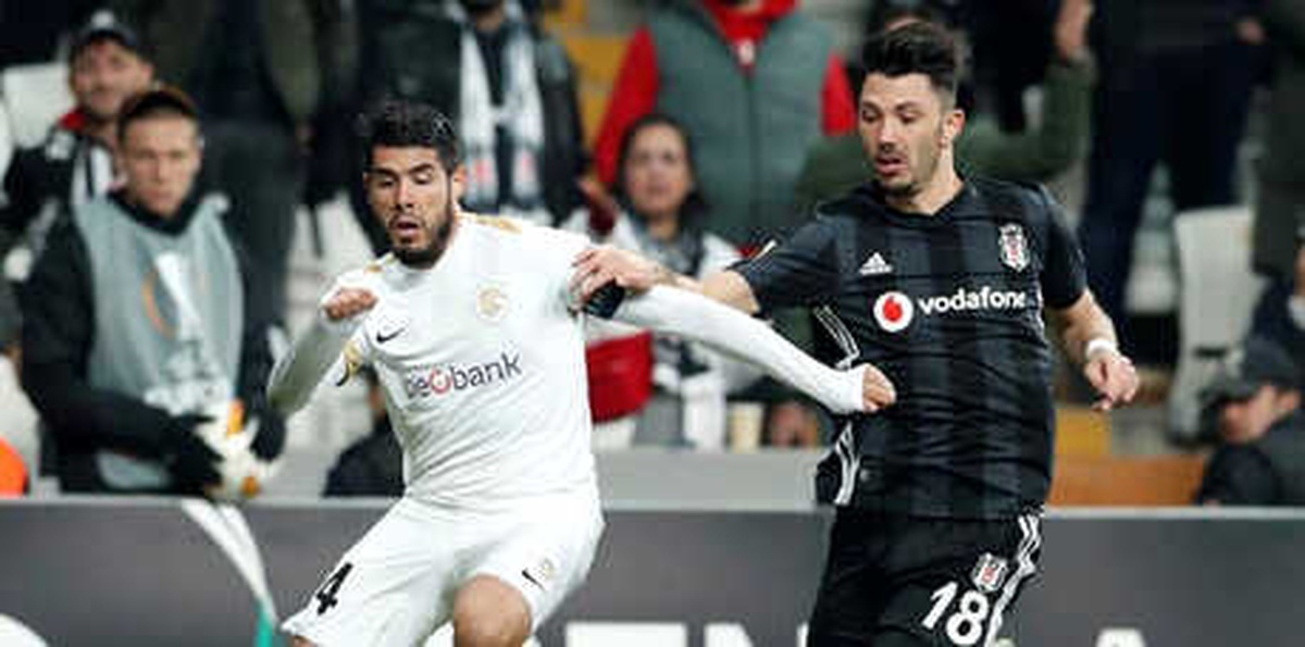 Tolgay\'a Tribünlerden Büyük Tepki!