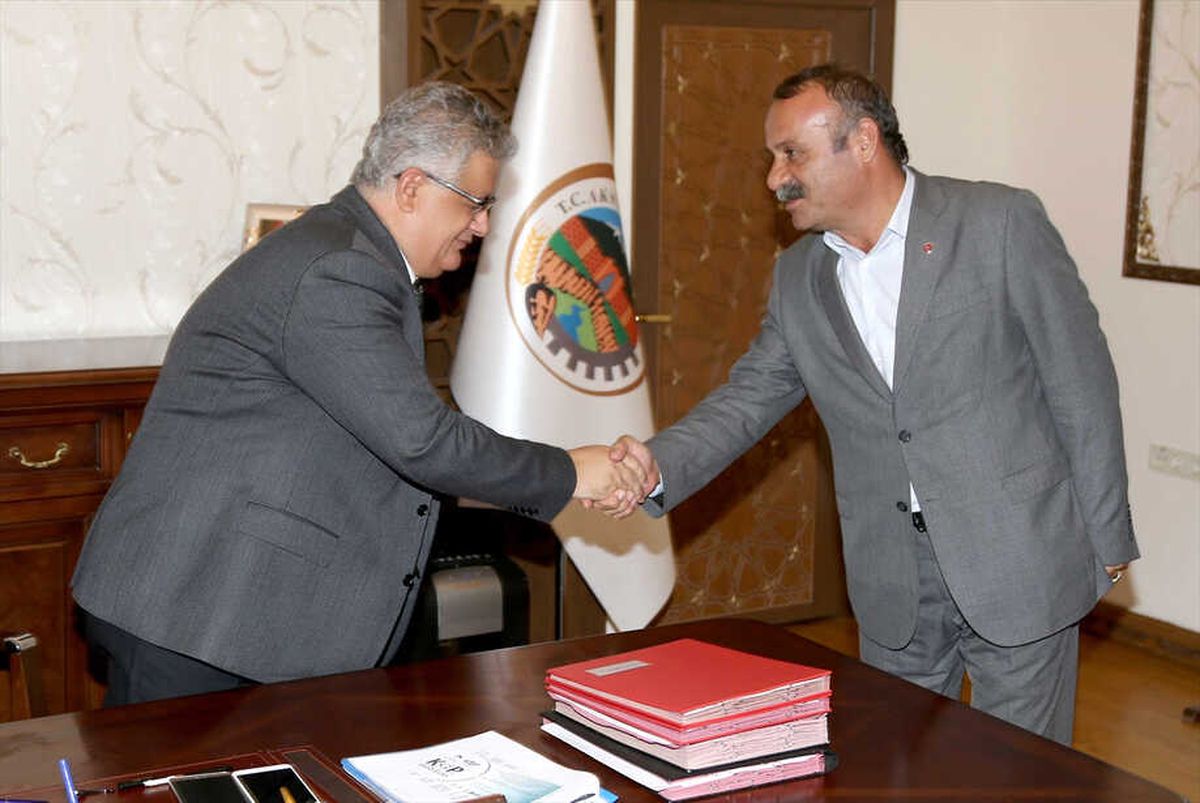 Vali Pekmez\'e Ziyaret