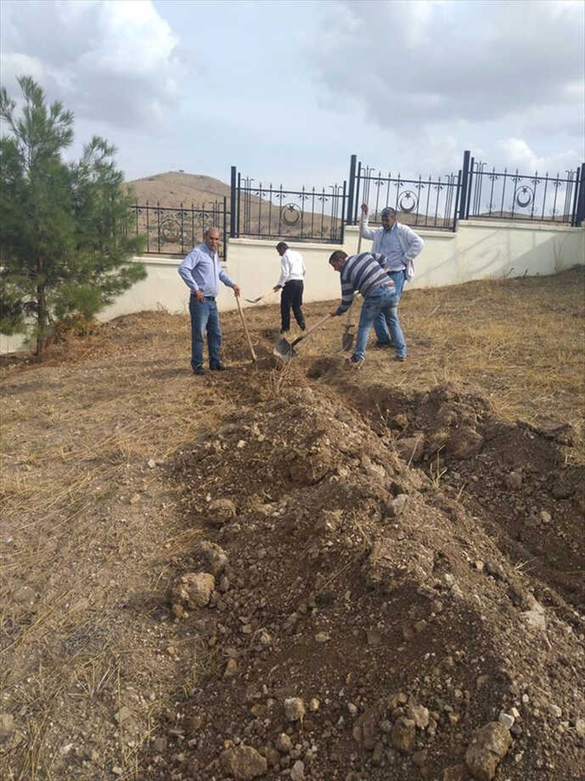 Yerköy Şehitliği\'nde Çevre Düzenlemesi