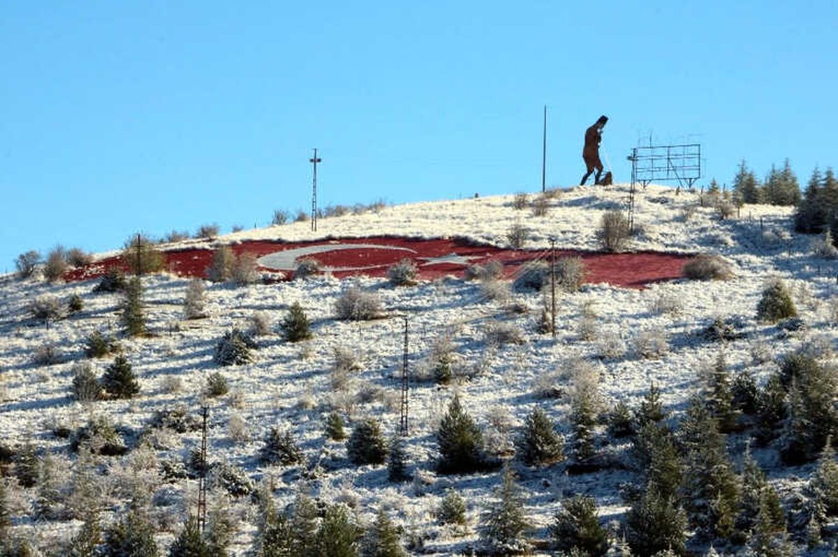 Yozgat\'a Mevsimin İlk Karı Yağdı