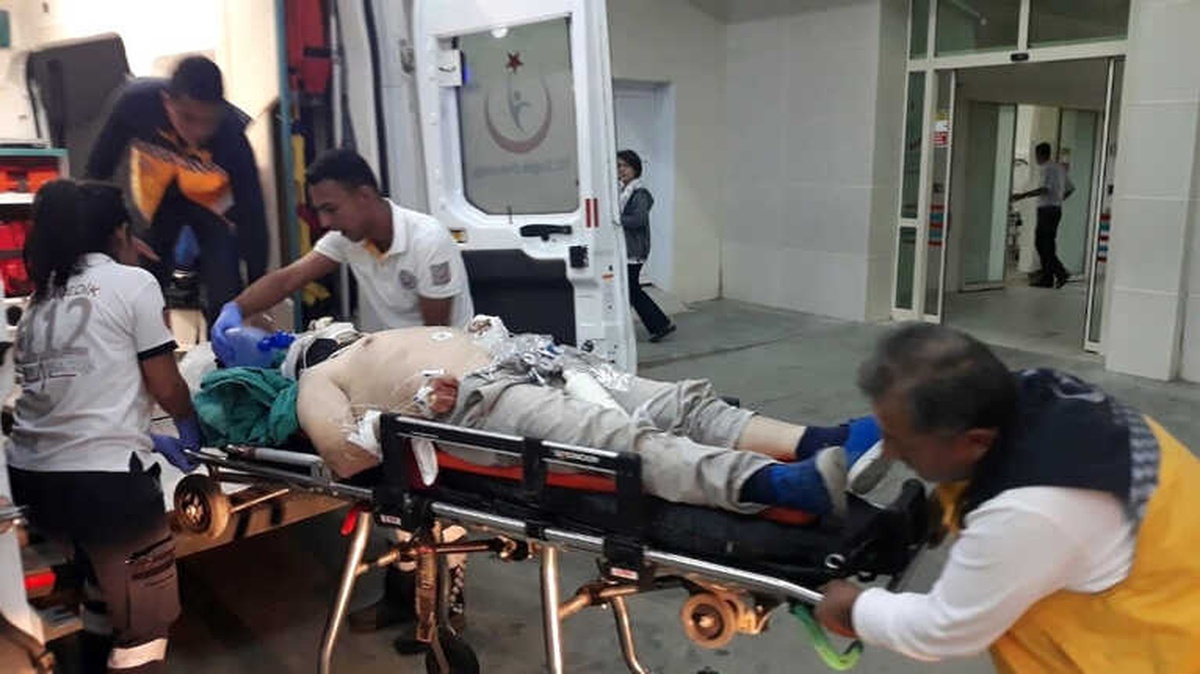 Adana\'da İki Ayrı Trafik Kazası: 8 Yaralı
