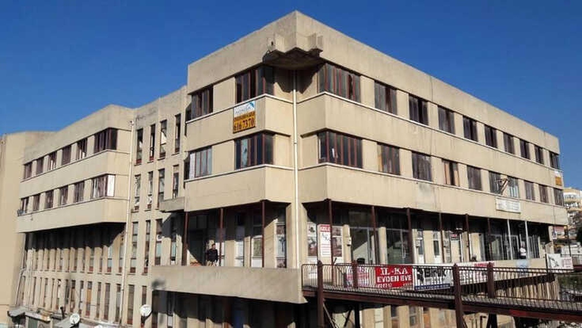 Aliağa\'daki O İş Hanına Baskın Yapıldı, Mevzuata Uymayanlar Affedilmedi