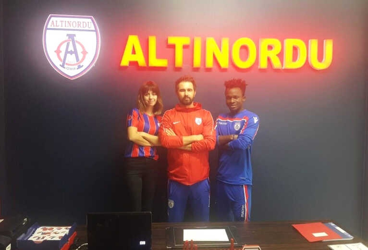 Altınordu Samsun\'a Futbol Okulu Açtı