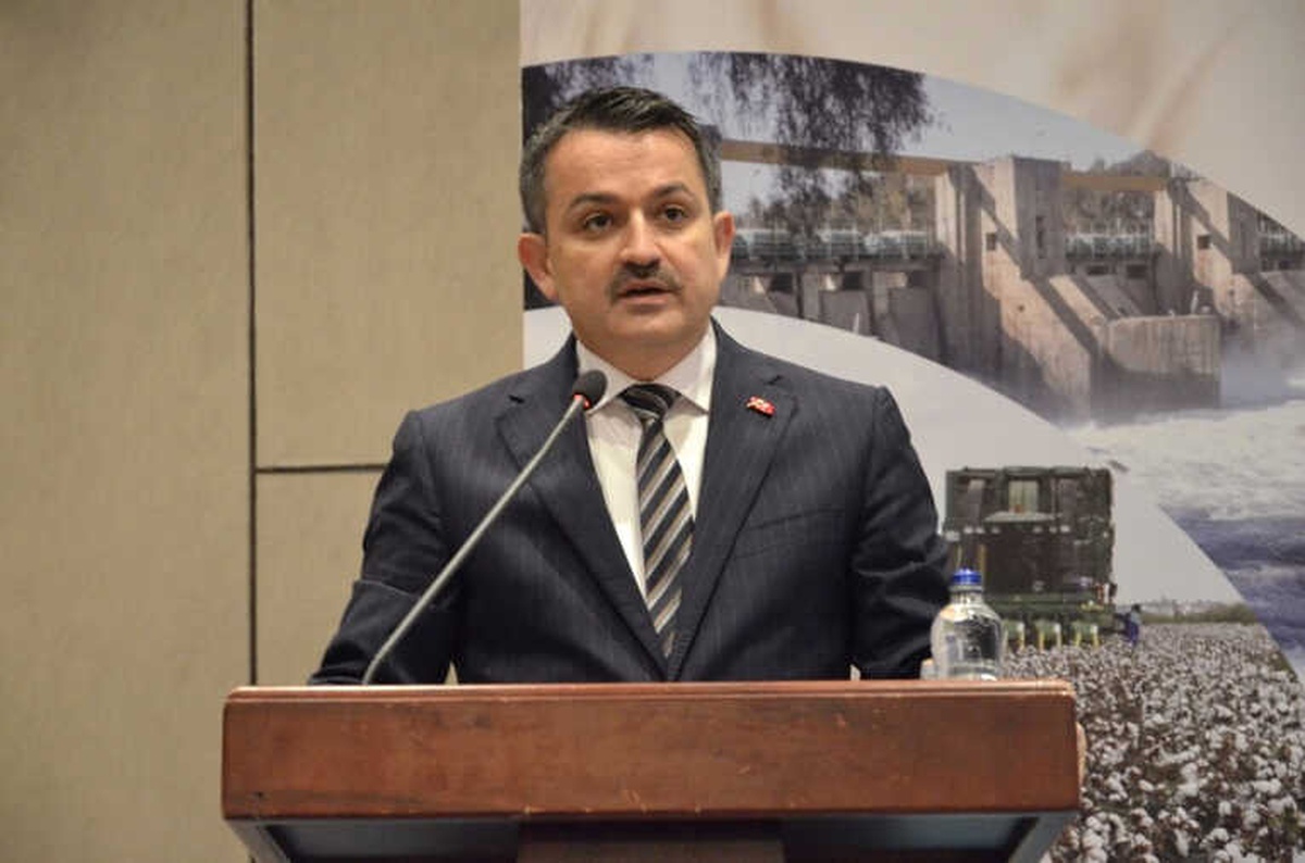 Bakan Pakdemirli Adana\'da Sektör Temsilcileriyle Buluştu