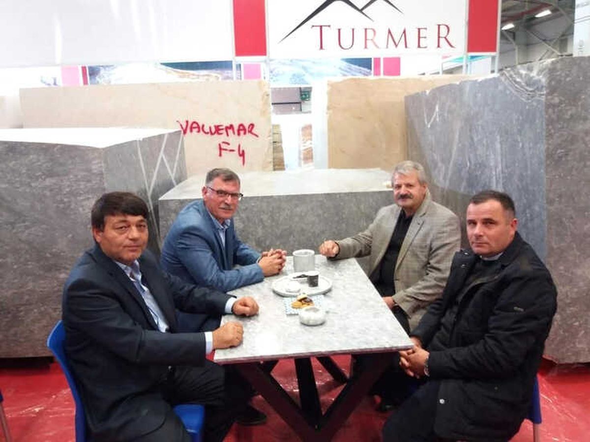 Başkan Duymuş, Bursa\'da Düzenlenen Mermer Fuarını Ziyaret Etti