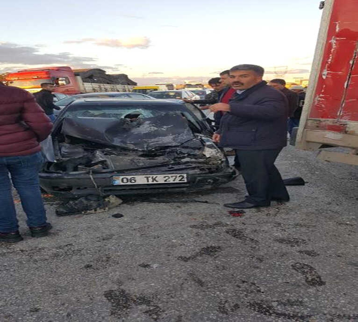 Başkent\'te Zincirleme Trafik Kazası: 6 Yaralı