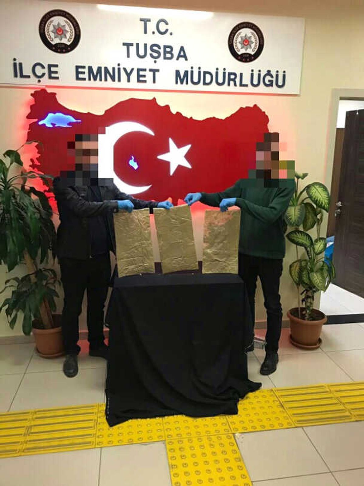 Çocuk Pusetinde Eroin Ele Geçirildi