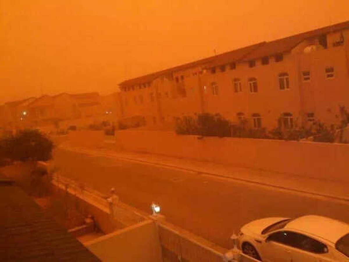 Irak\'ta Toz Fırtınası Bine Yakın Kişiyi Hastanelik Etti