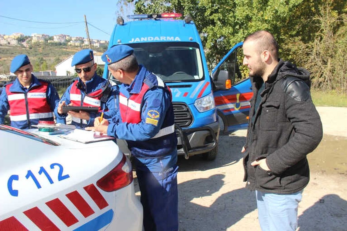 Jandarma Ekiplerinden Helikopterli Trafik Denetimi