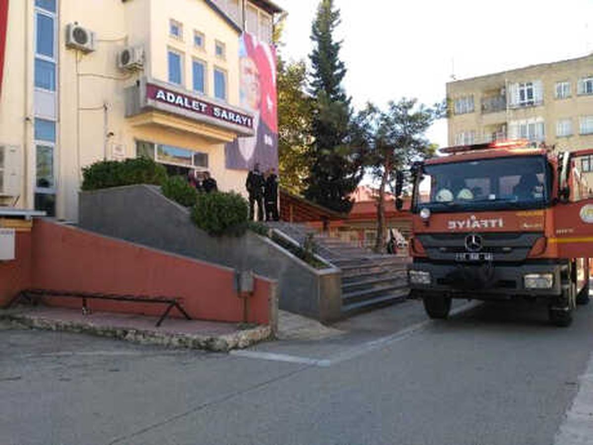 Kozan Adliyesi\'nde Yangın