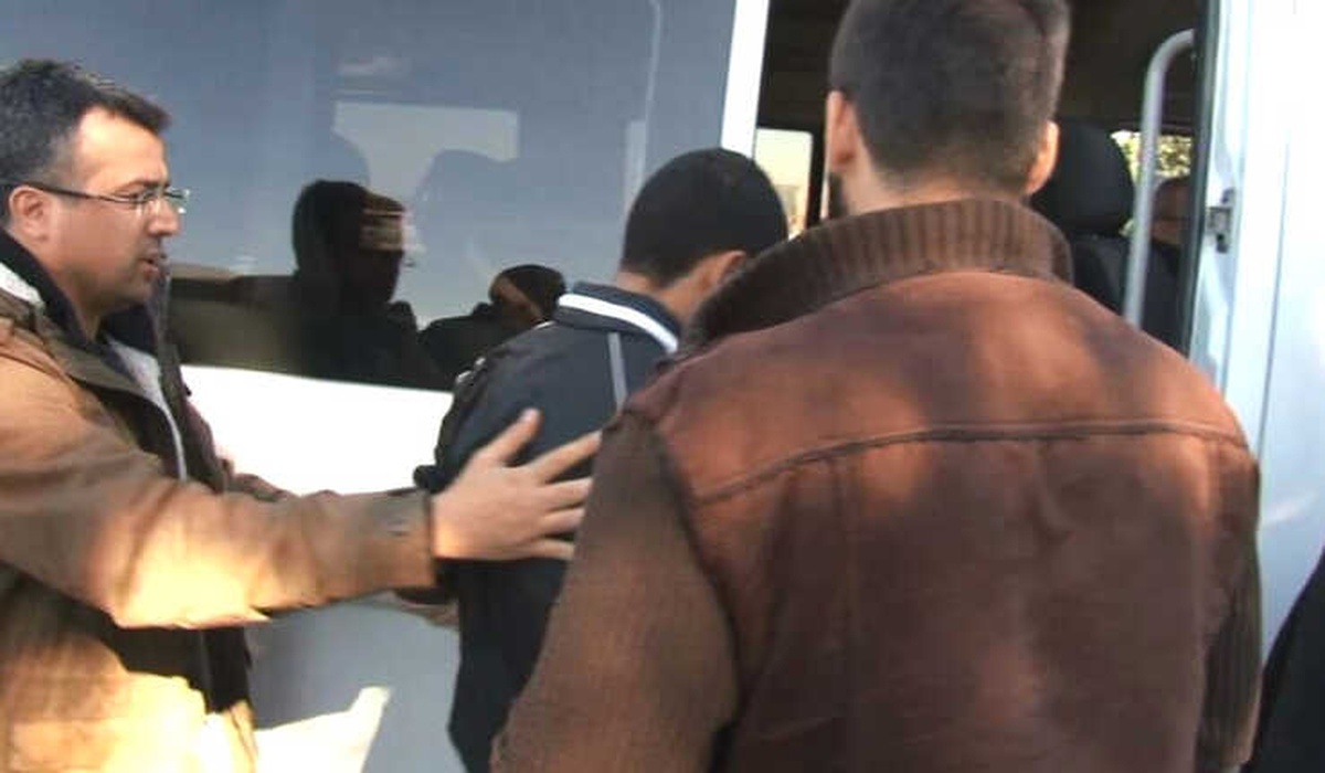 Liderlerin Güzergahına Giren Çocuklar Emniyeti Alarma Geçirdi