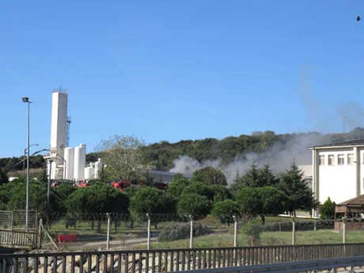 Pendik\'te Tersane Komutanlığında Yangın