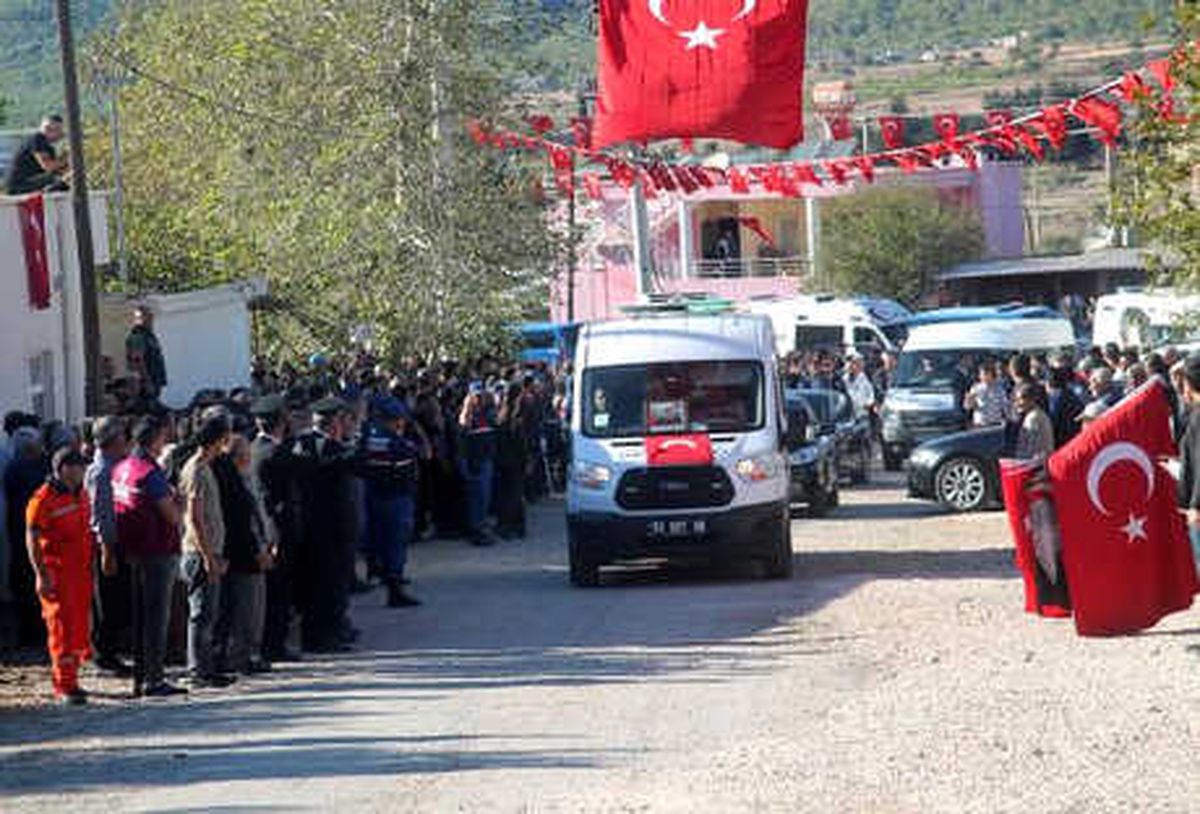 Silifke Şehidini Uğurladı