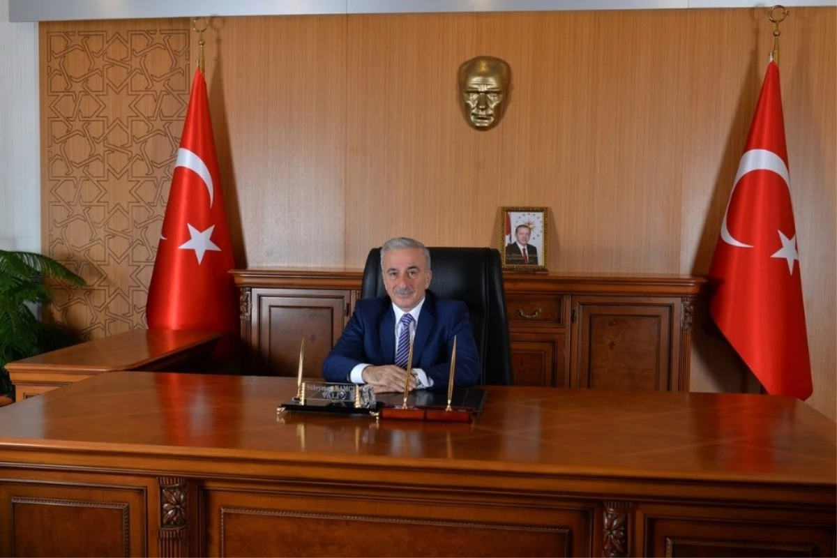 Vali Kamçı; "Türkiye Cumhuriyetinin 95\'nci Yıldönümünü Gururla Kutlamaktayız"