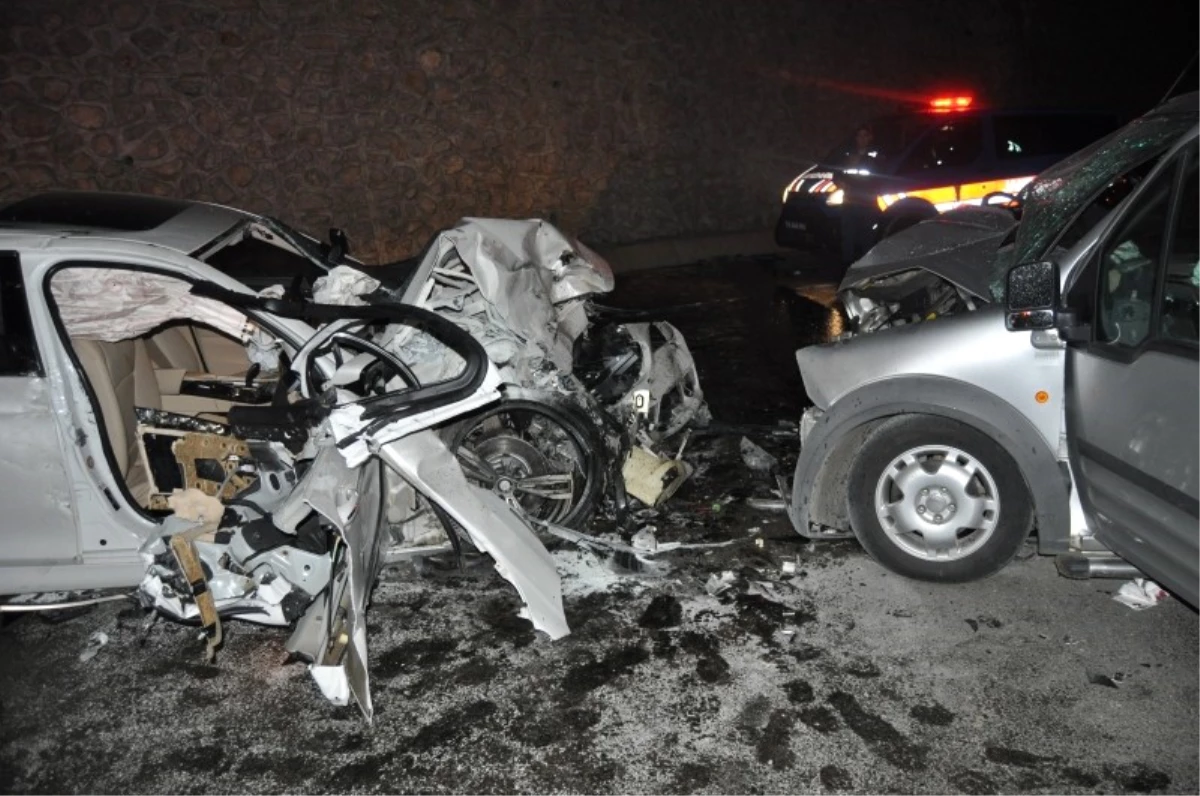 Bartın\'da Trafik Kazası: 2 Ölü, 5 Yaralı