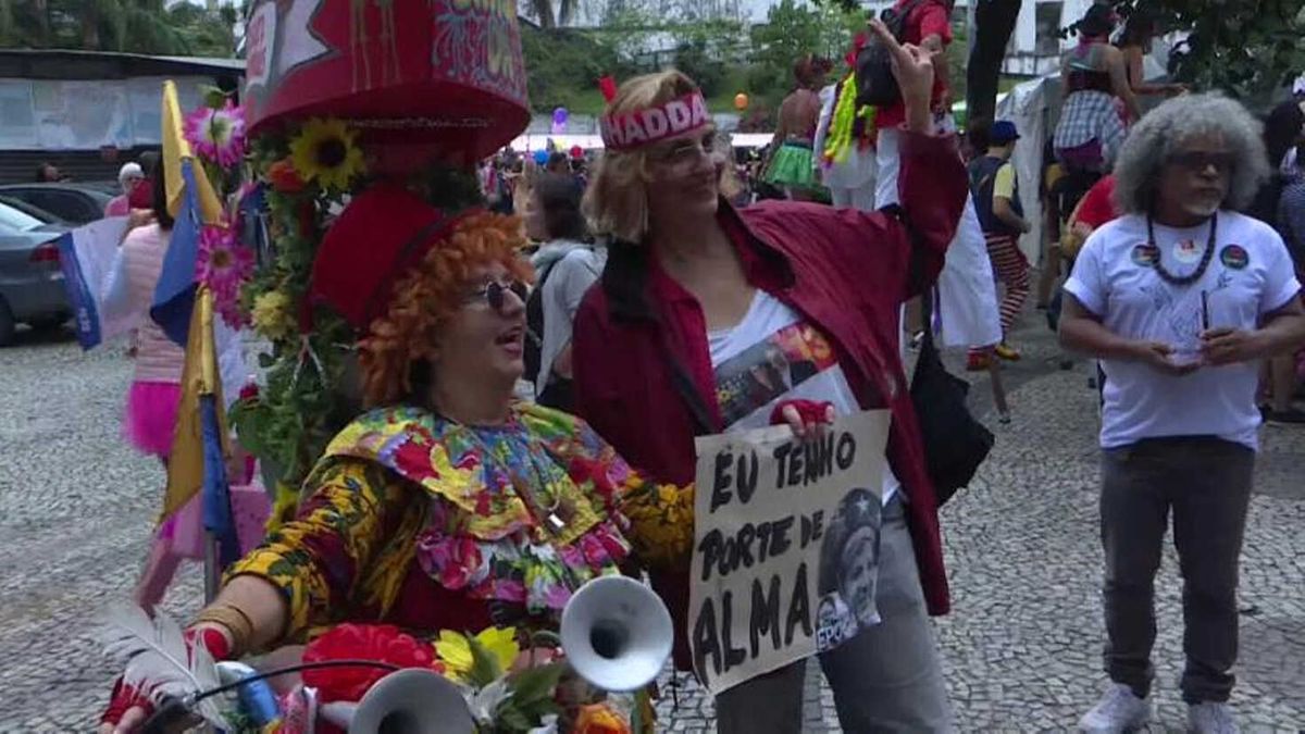 Brezilya: Seçimlerdeki Aşırı Sağcı Aday Bolsonaro\'ya Karşı \'Palyaço Yürüyüşü\' Yapıldı