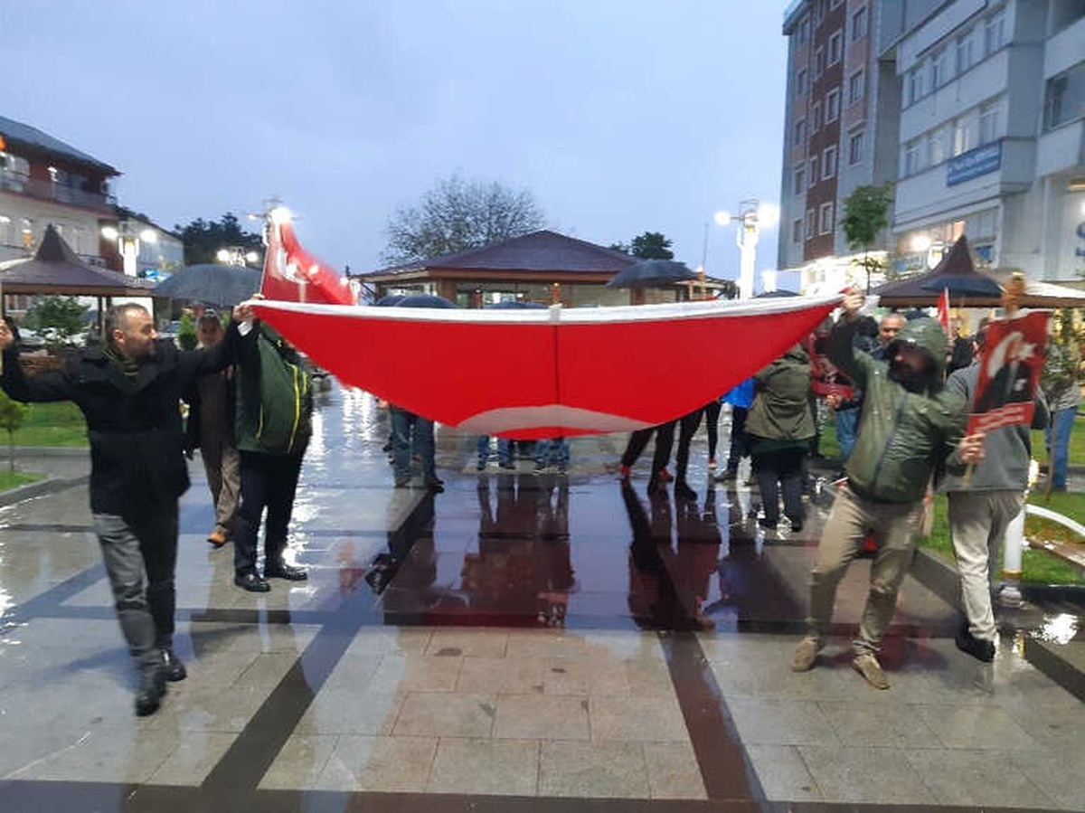 CHP Rize\'de \'Andımızı\' Okuyamadı