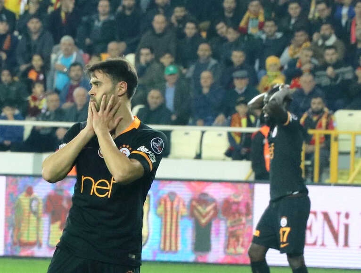 Galatasaray ve Fenerbahçe Derbiye Moralsiz Gidiyor