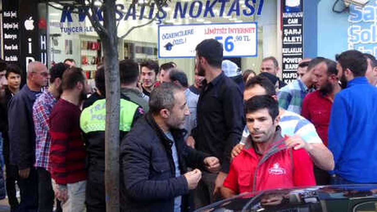 Kamyonet Sürücüsü ile Polis Arasında \'Park\' Gerginliği