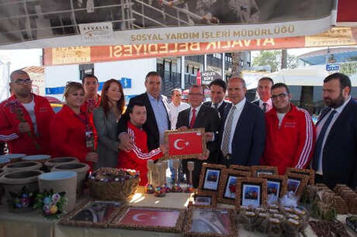Özel Çocuklar, Zeytin Çekirdeklerini Hediyelik Eşyaya Dönüştürdü