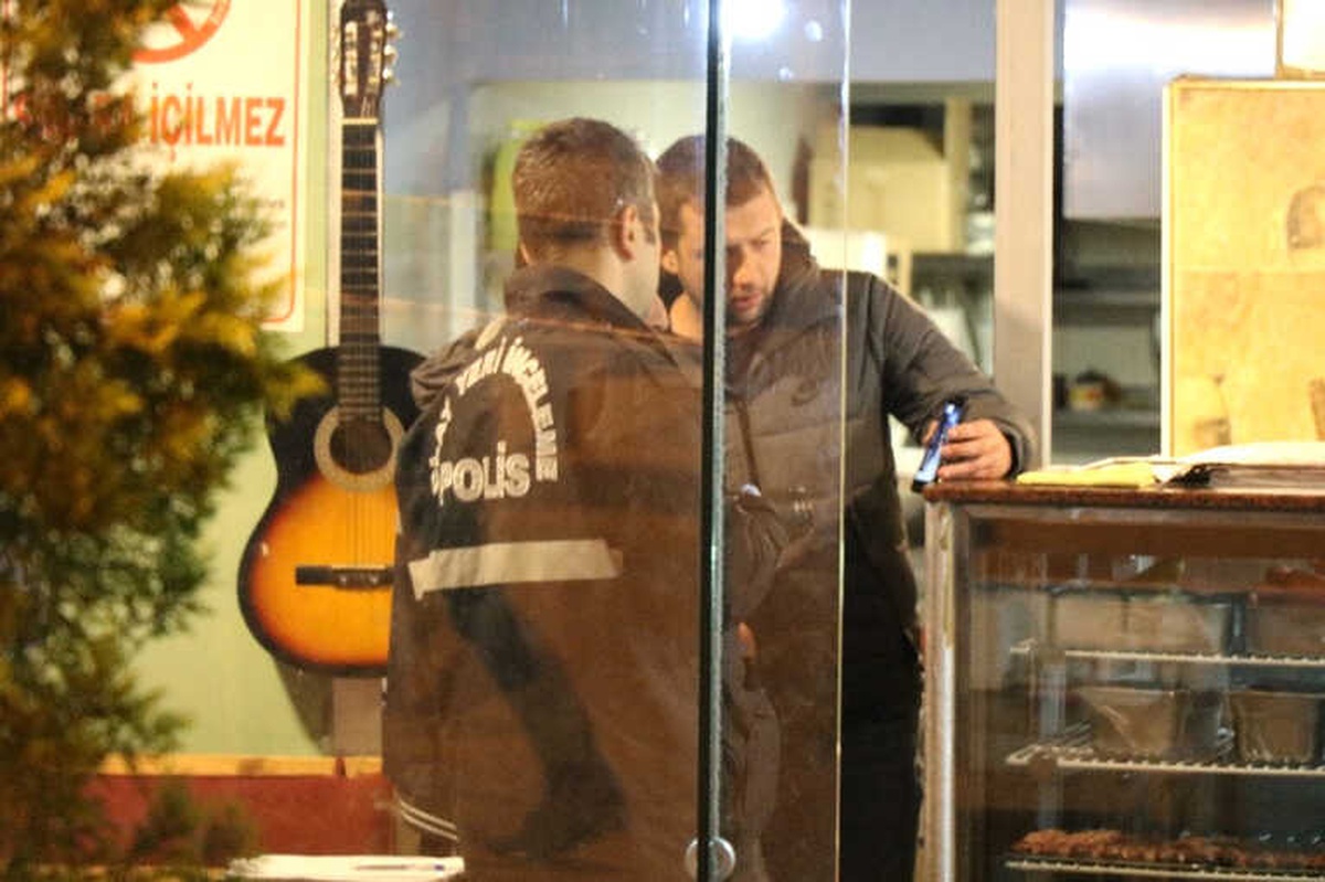 Rehin Aldığı İş Yerinden, Pompalı ile Ateş Etti