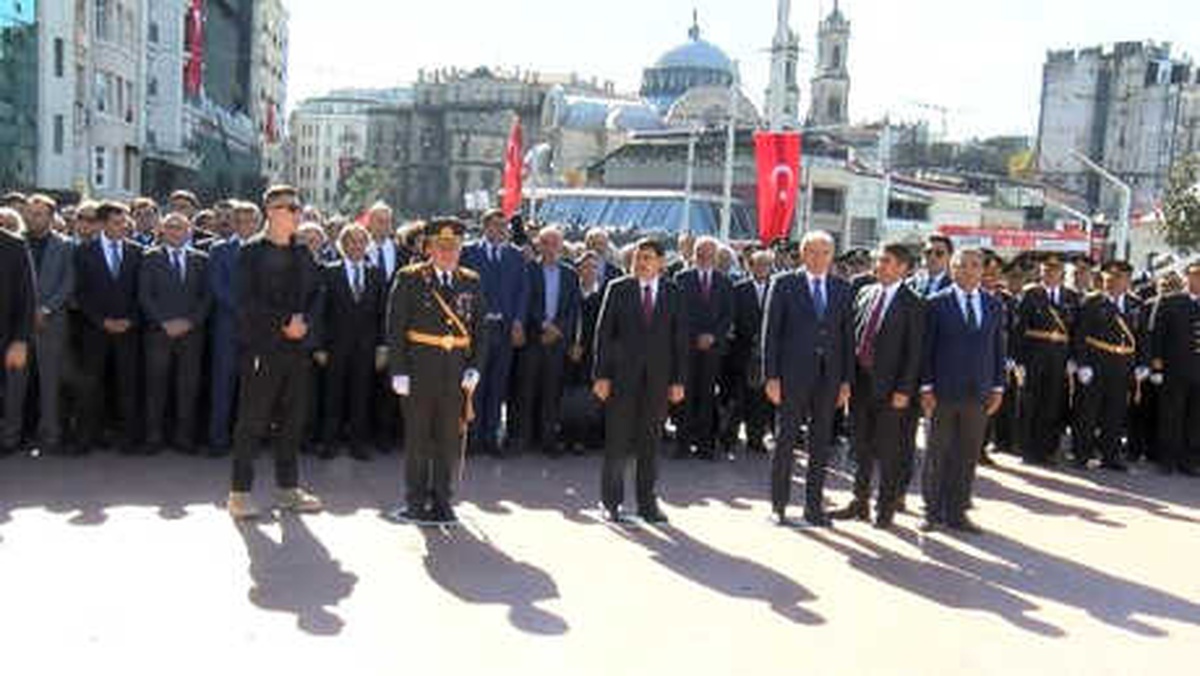 Taksim\'de Cumhuriyet Bayramı Töreni