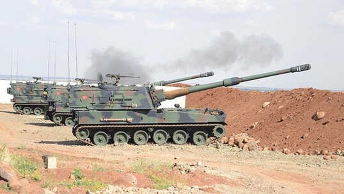 Tsk, Ypg\'nin Mevzilerini Bombalıyor