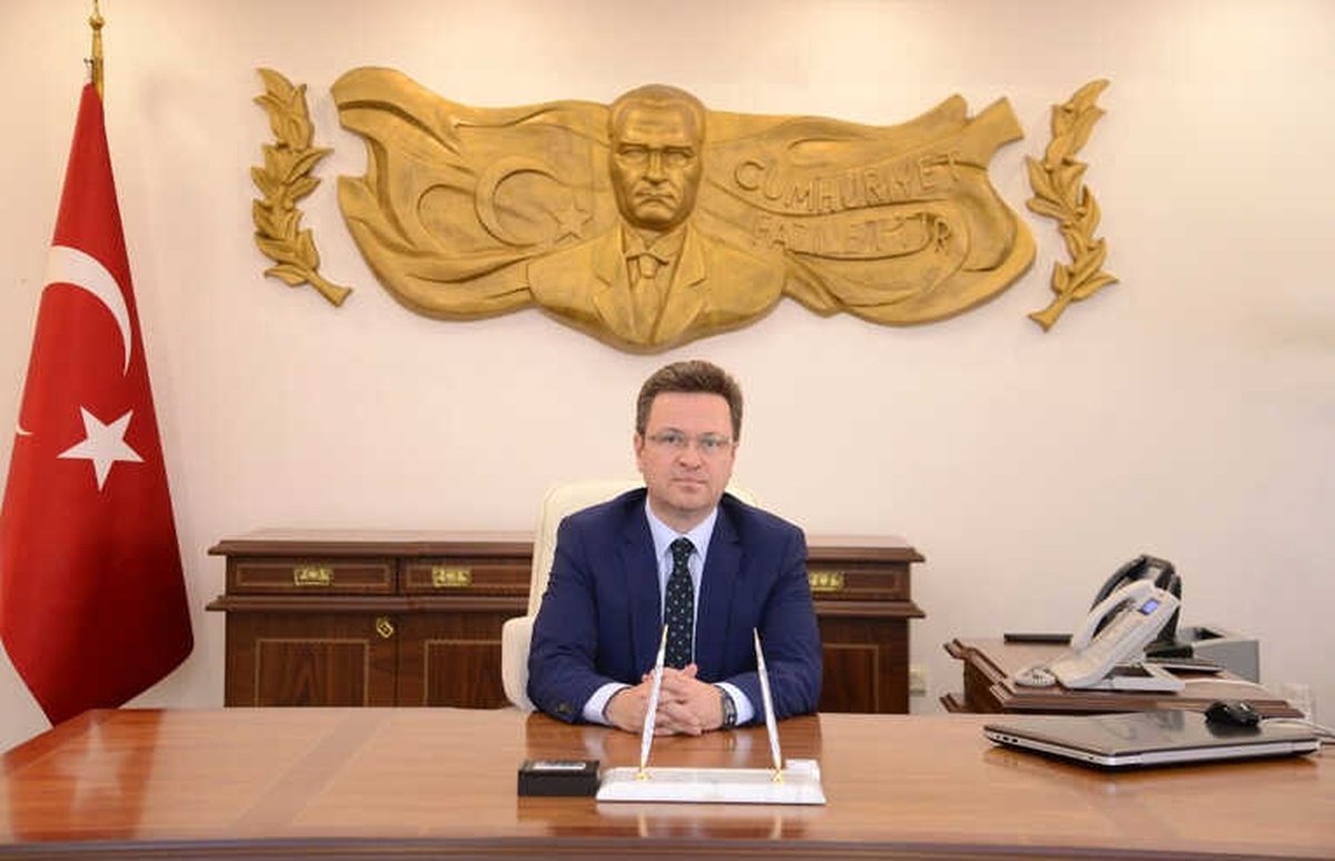 Vali Ünlü\'den Cumhuriyet Bayramı Mesajı