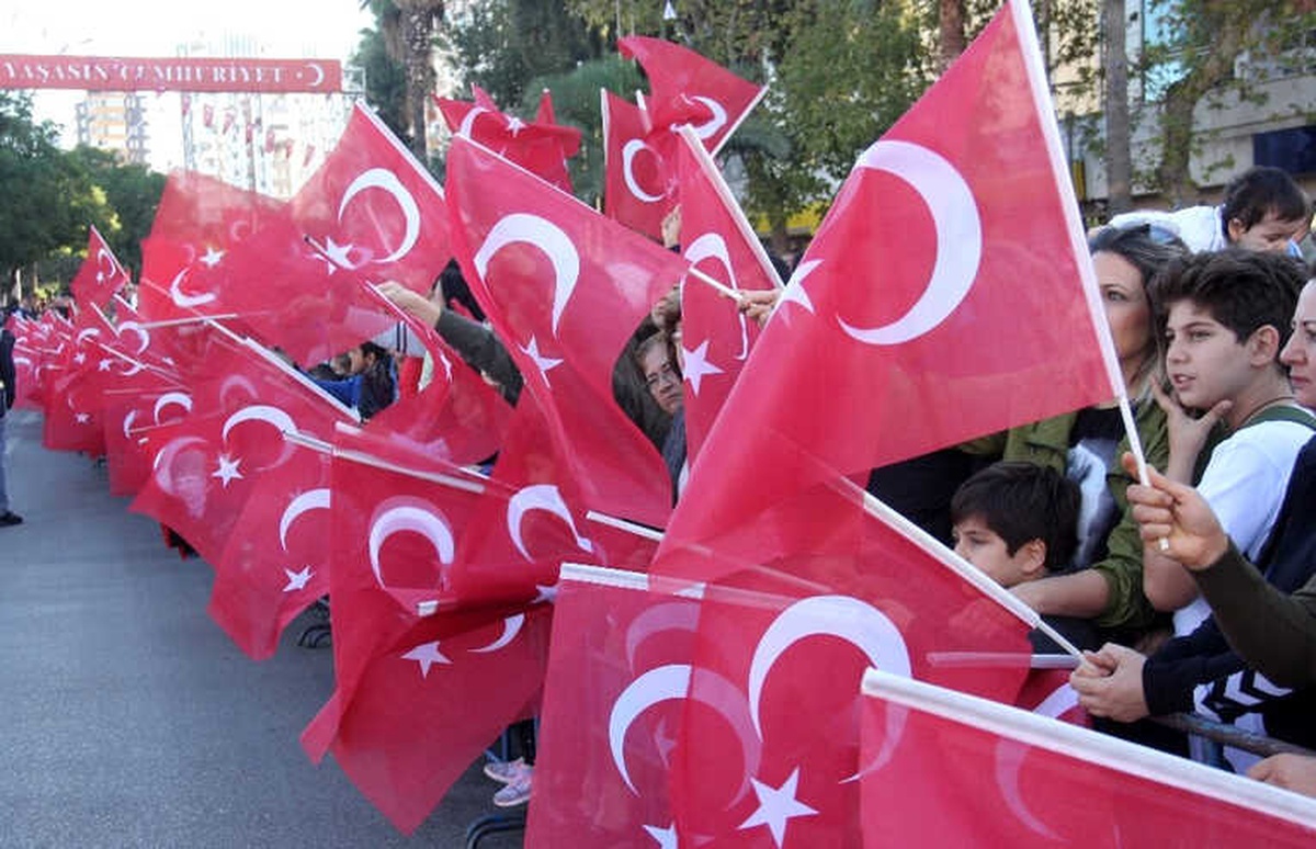 Asker Sokakları "Vatan Sana Canım Feda" Sloganıyla İnletti
