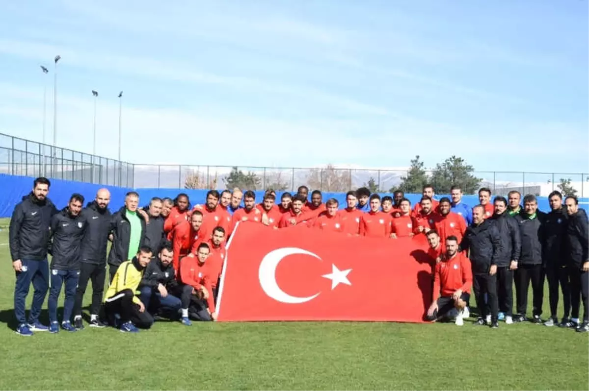 Bb Erzurumspor\'dan Cumhuriyet Bayramı Kutlaması