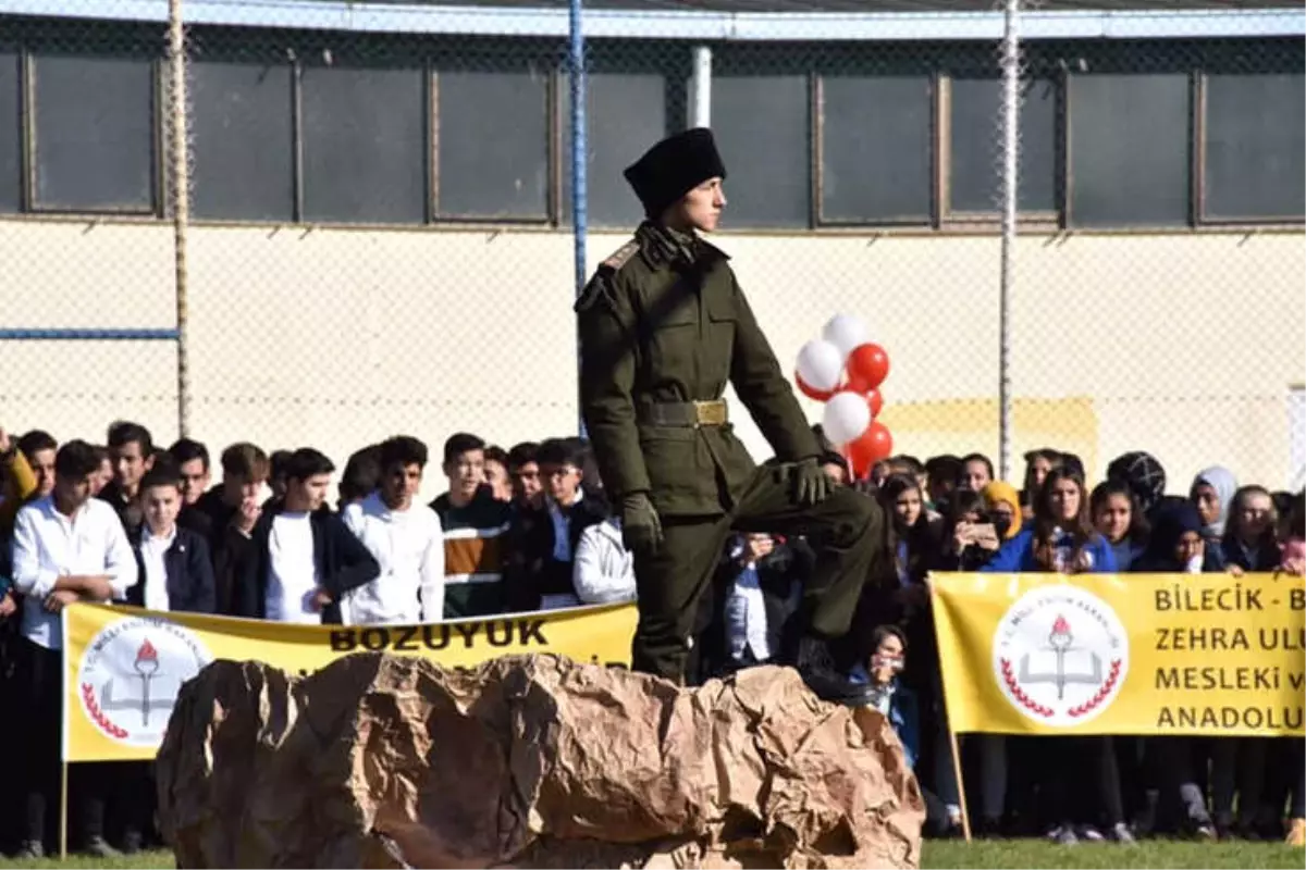 Bozüyük\'te Cumhuriyet Bayramı Coşkulu Törenlerle Kutlandı