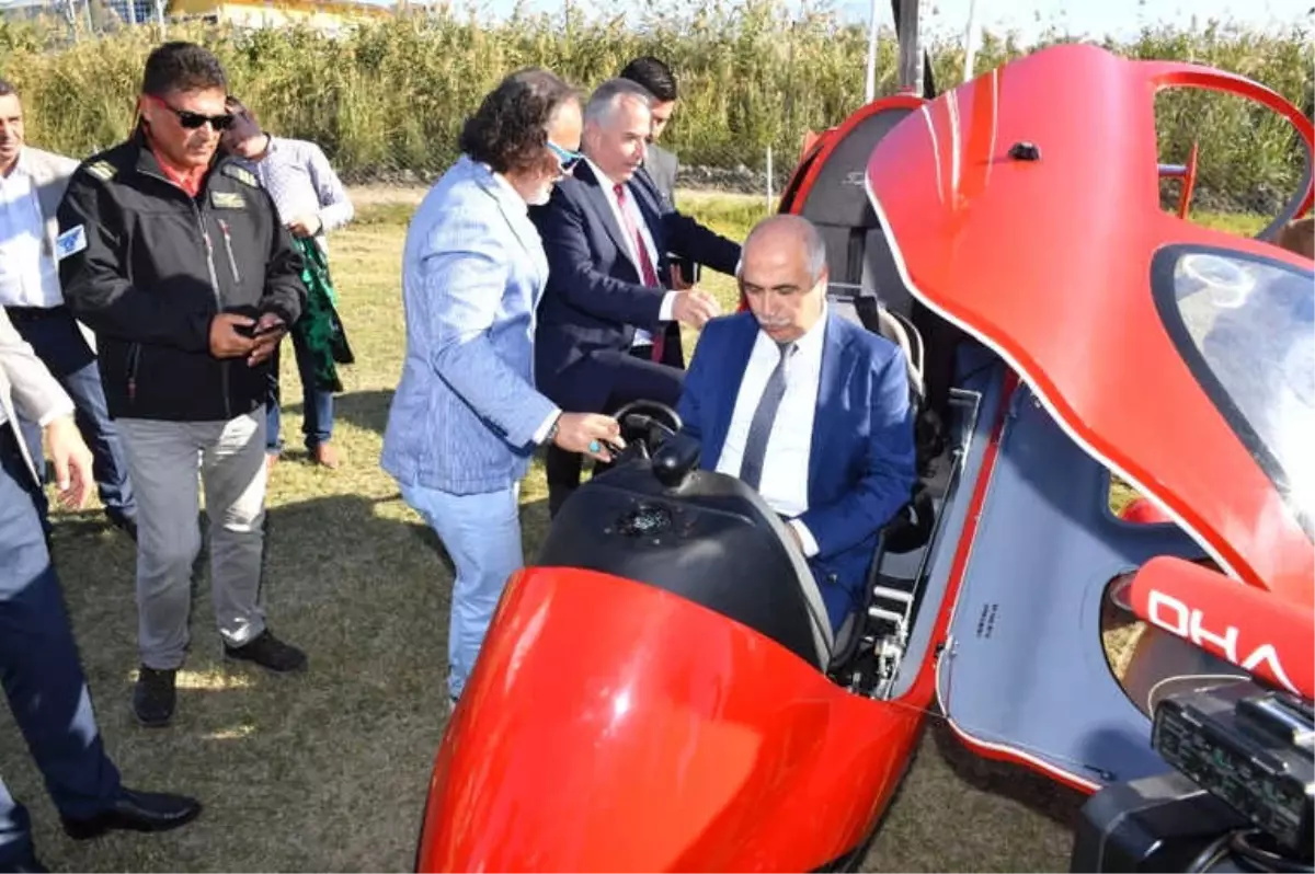 Denizli Protokolü Hava Taksiyle Cumhuriyet Uçuşu Yaptı