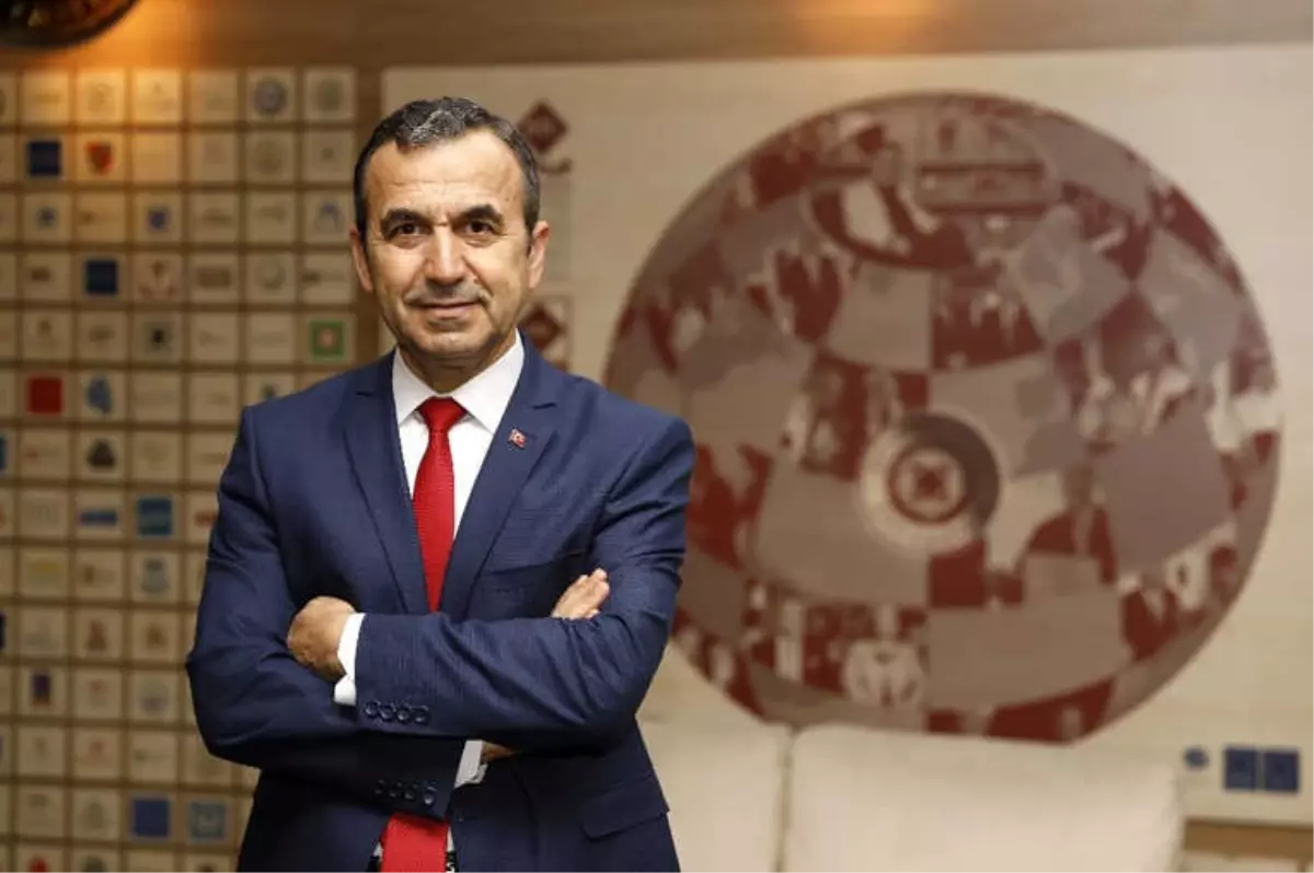 Dr. Naim Babüroğlu: "Atatürk, Cumhuriyeti Bir Gecede Kurmadı"