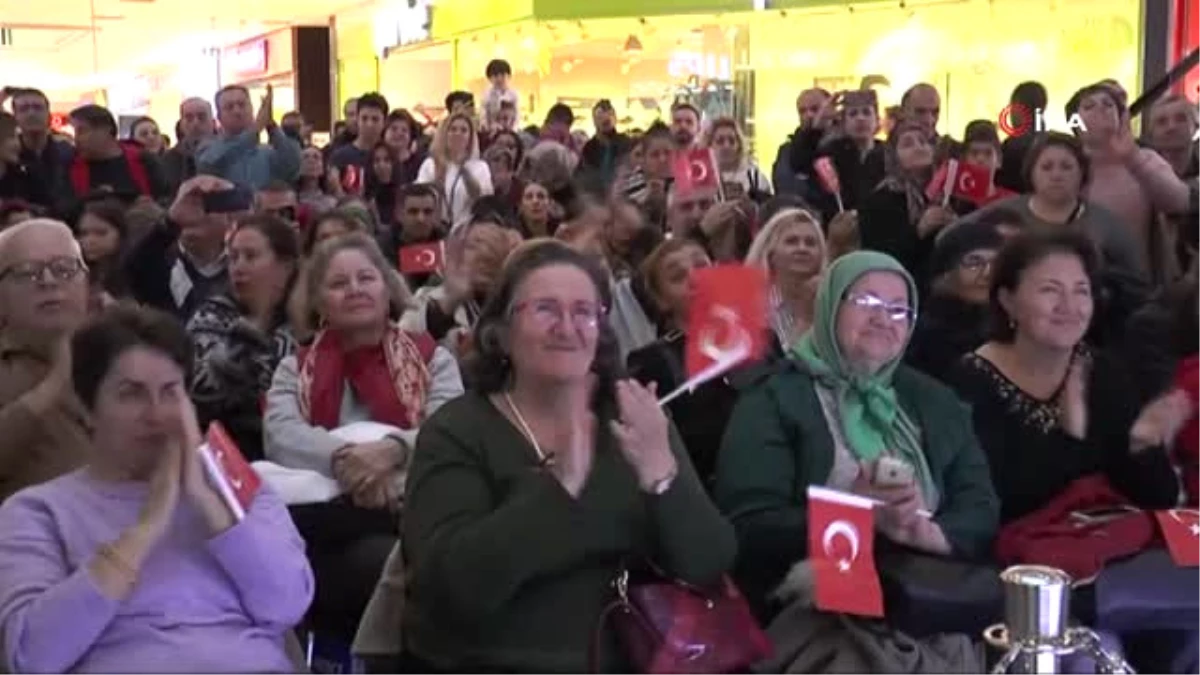 Eskişehir\'de Cumhuriyet Bayramı Hakan Aysev ile Kutlandı