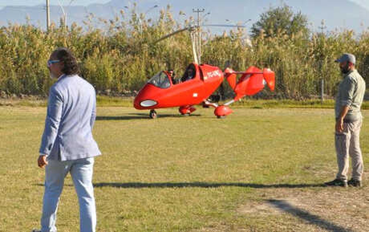 Hava Taksi \'Gyrocopter\' ile İlk Turu Vali Karahan ve Başkan Zolan Attı