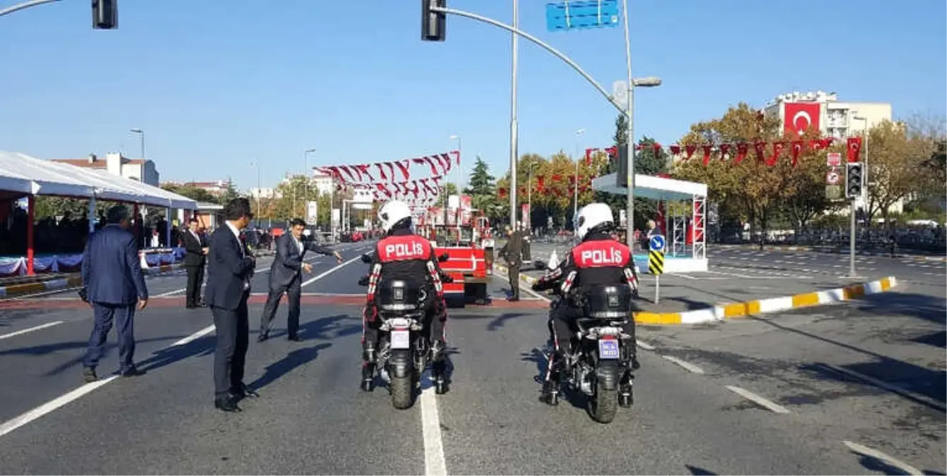 İstanbul\'da 29 Ekim Kutlamalarının Adresi Vatan Caddesi Oldu