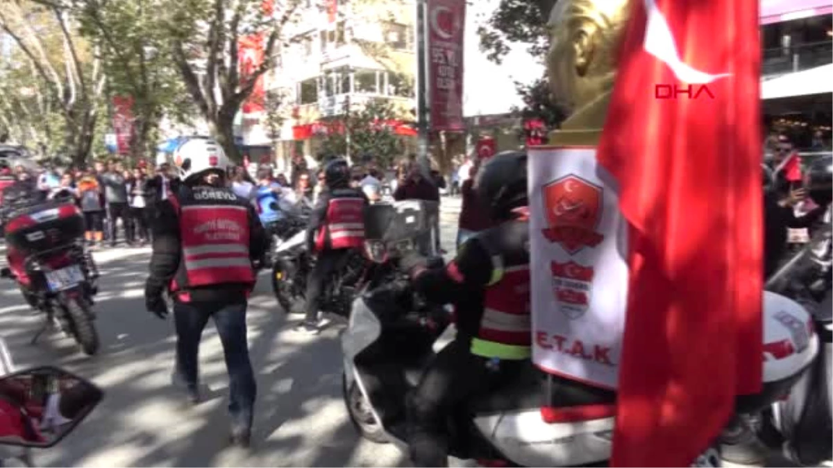İstanbul- Yüzlerce Motosikletliden Cumhuriyet Korteji