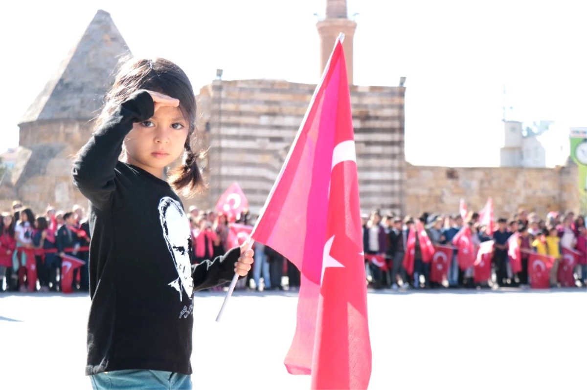 Kırşehir\'de Cumhuriyet Bayramı Kutlamalarına Büyük İlgi